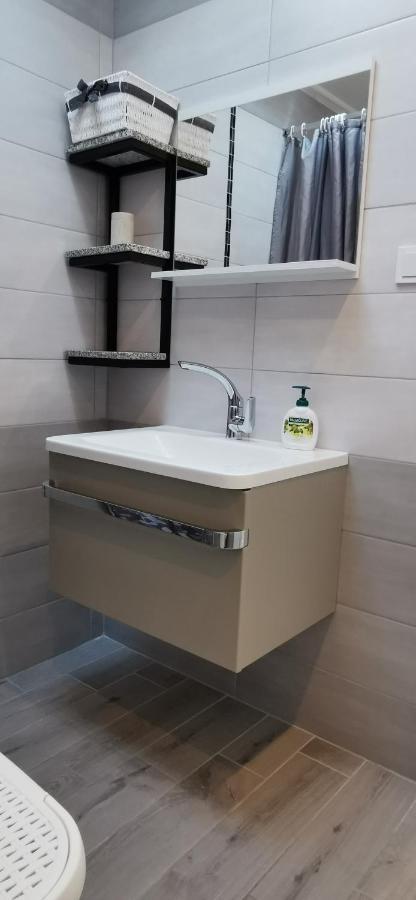 Apartments Angeline Ровинско село Екстериор снимка