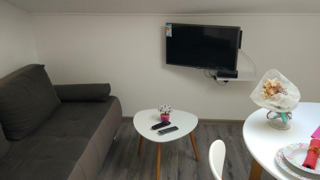 Apartments Angeline Ровинско село Екстериор снимка