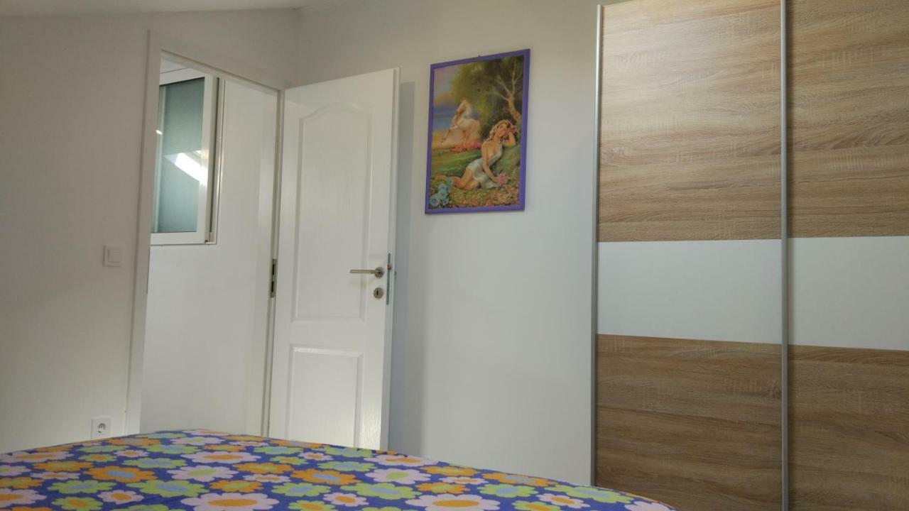 Apartments Angeline Ровинско село Екстериор снимка